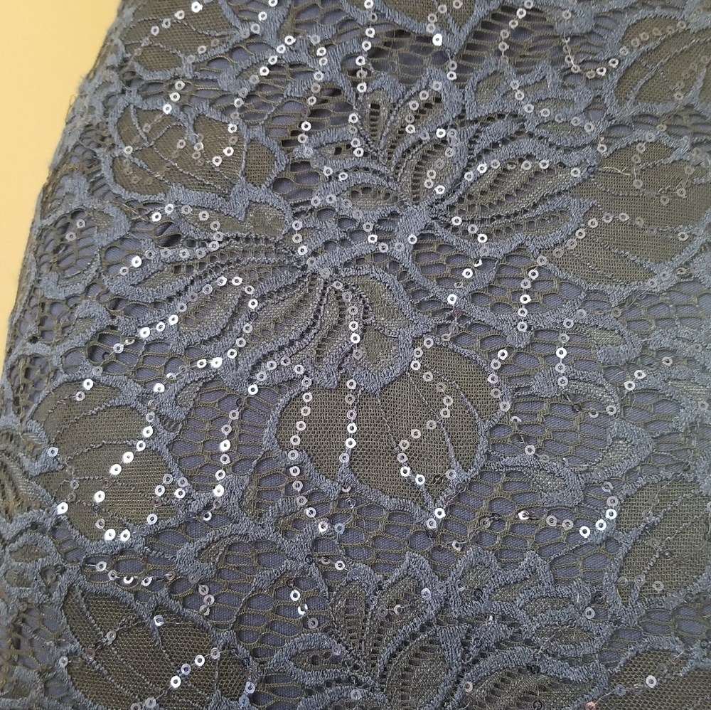 Gorgeous party dress. - Picture 3 of 7